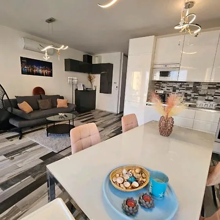 Appartement White Rose Luxury Balaton Siófok